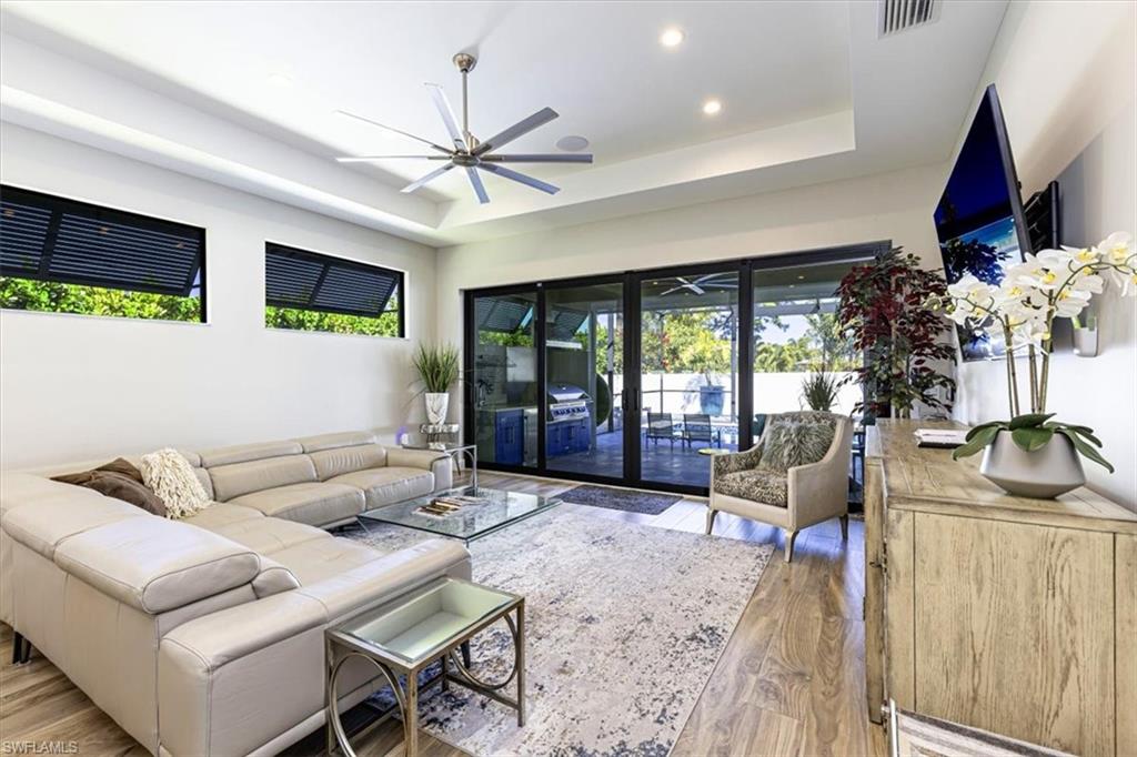 NAPLES PARK - Residential