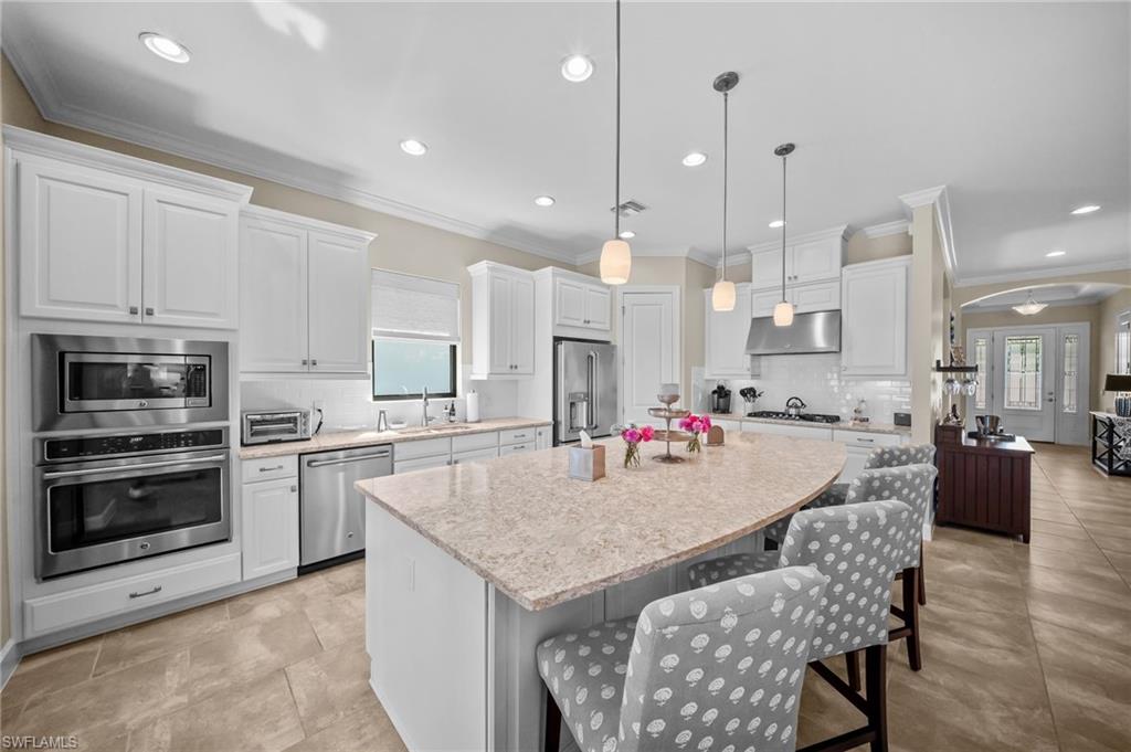 ESPLANADE - Residential Lease