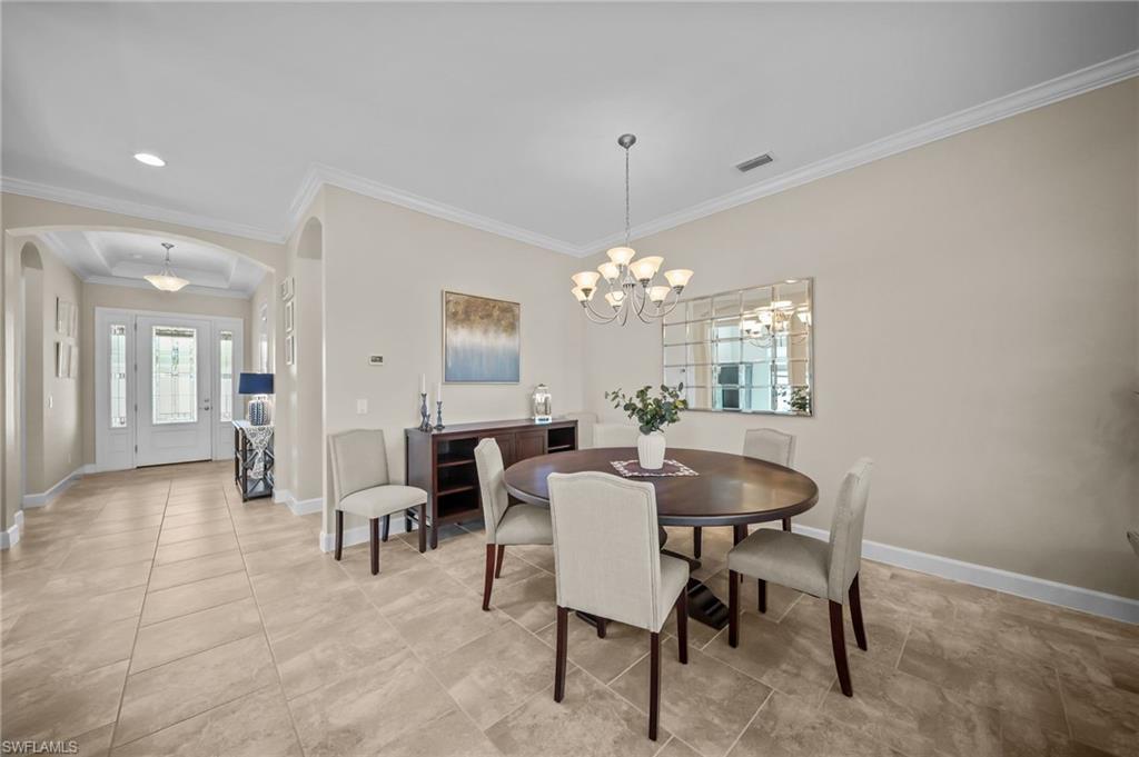 ESPLANADE - Residential Lease