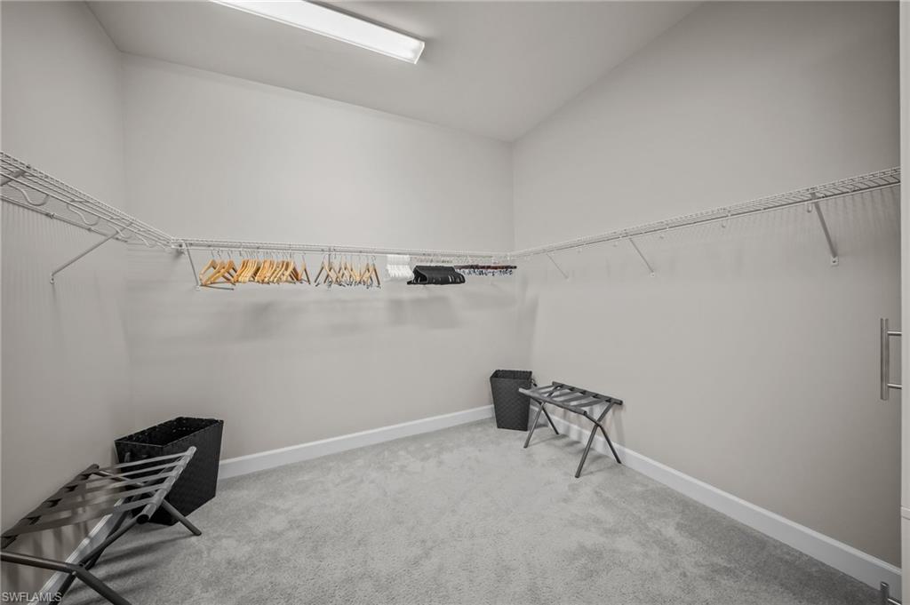 ESPLANADE - Residential Lease