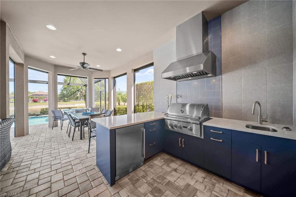 ESPLANADE - Residential Lease