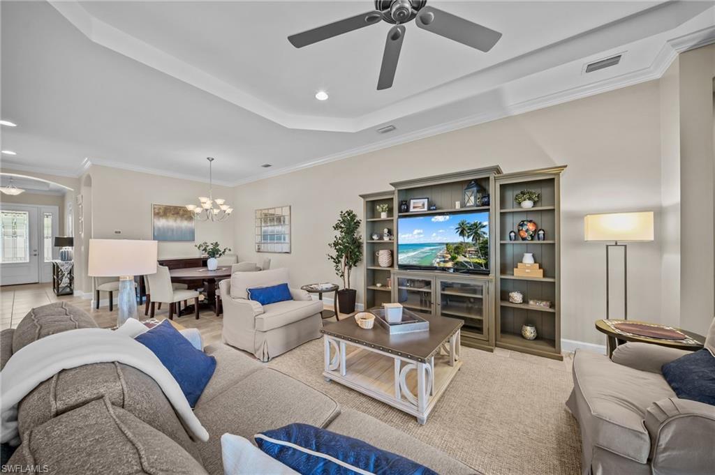 ESPLANADE - Residential Lease