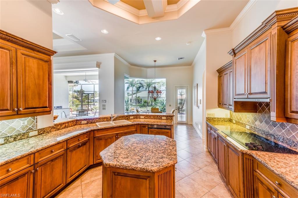 ROYAL HARBOR - Residential