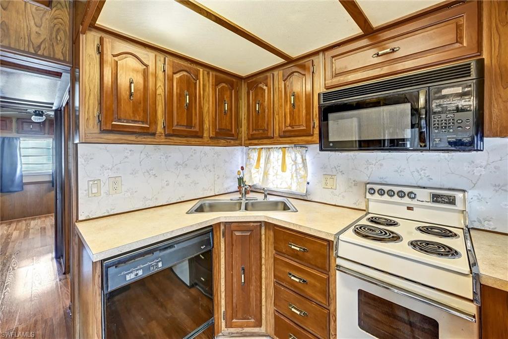 CYPRESS BEND RV RESORT - Residential