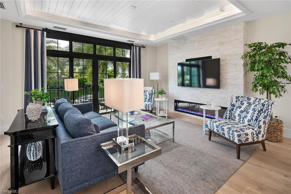 OLDE NAPLES - Residential