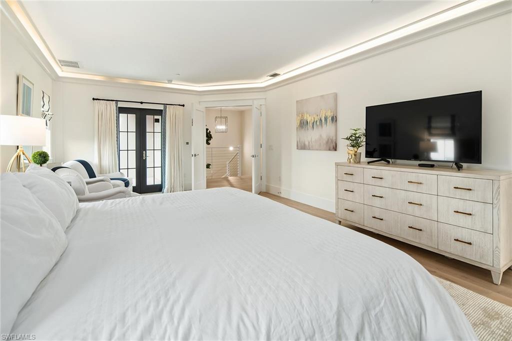 OLDE NAPLES - Residential