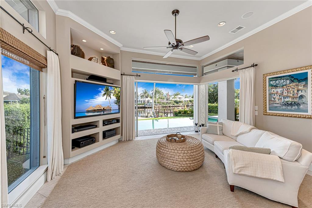 ROYAL HARBOR - Residential