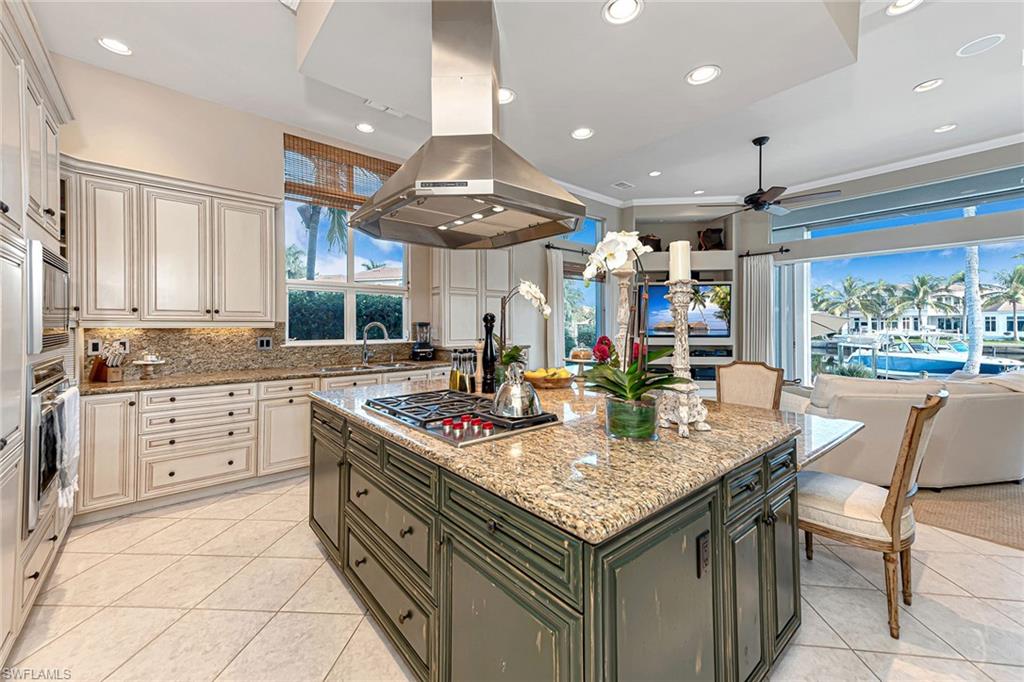 ROYAL HARBOR - Residential