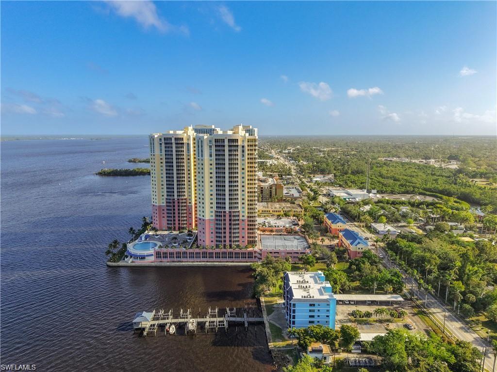 ST. TROPEZ - Residential