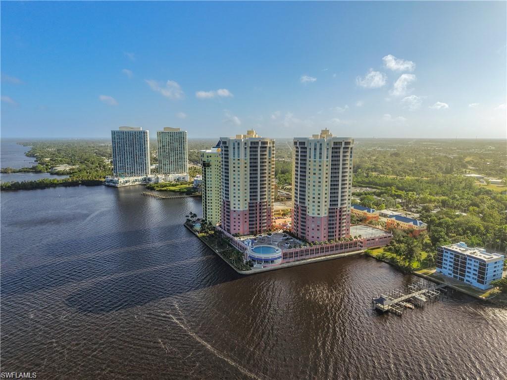 ST. TROPEZ - Residential