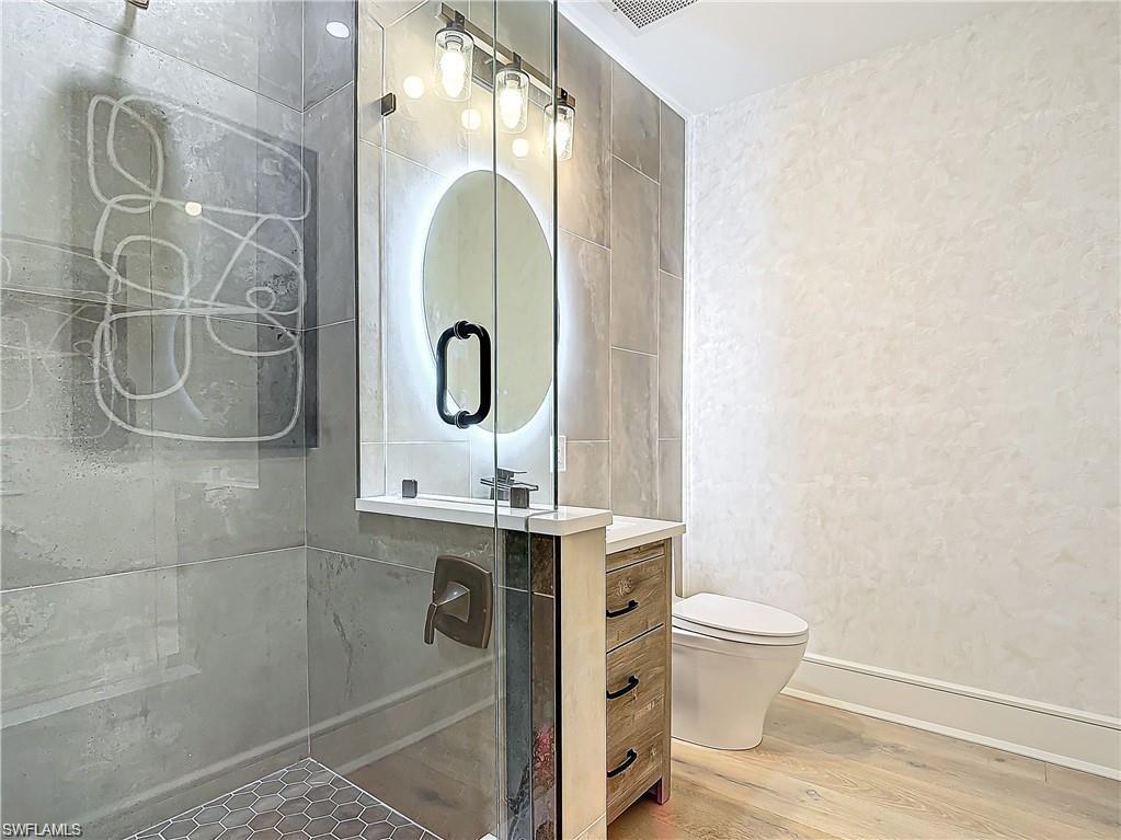 ST. TROPEZ - Residential