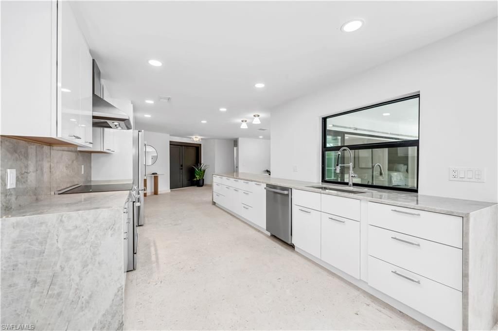 Photo of 3777 Fountainhead LN, NAPLES, FL 34103 (MLS # 226015187)