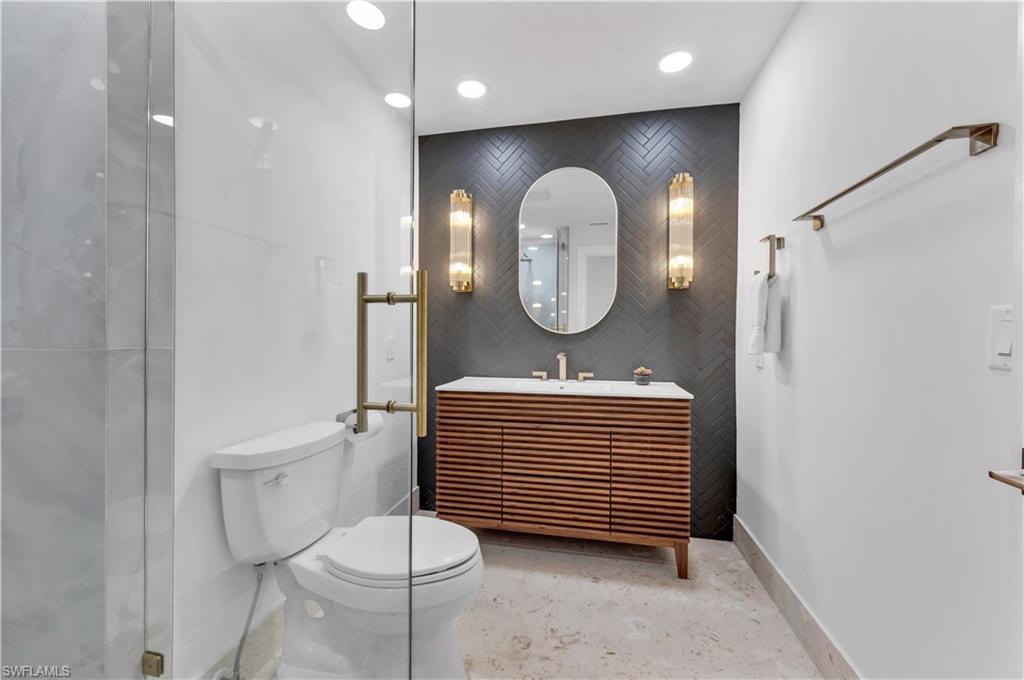 PARK SHORE - Residential