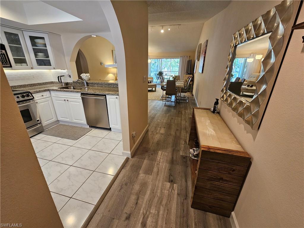 COLONIES - Residential