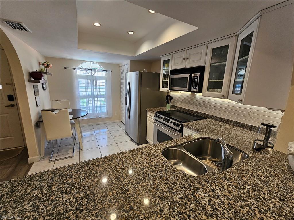 COLONIES - Residential