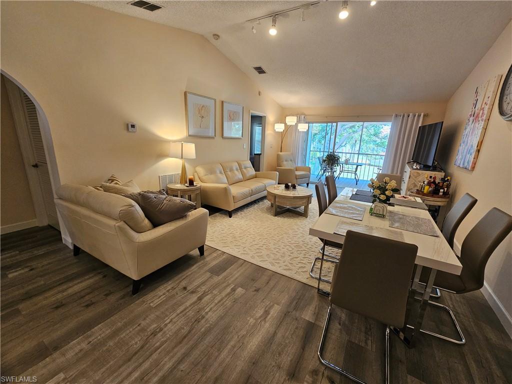 COLONIES - Residential