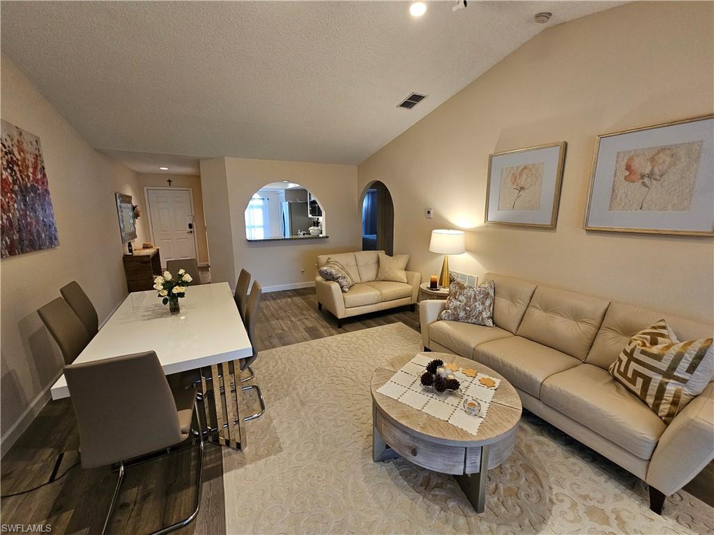 COLONIES - Residential