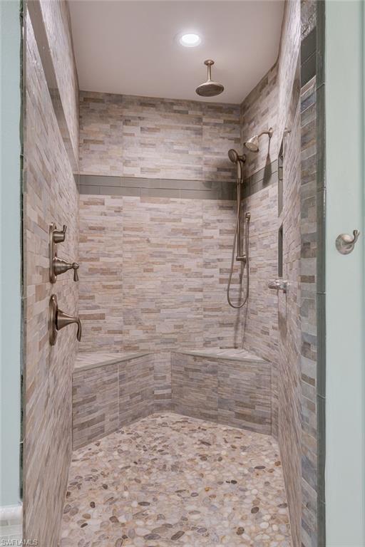 WYLDEWOOD LAKES CONDO - Residential