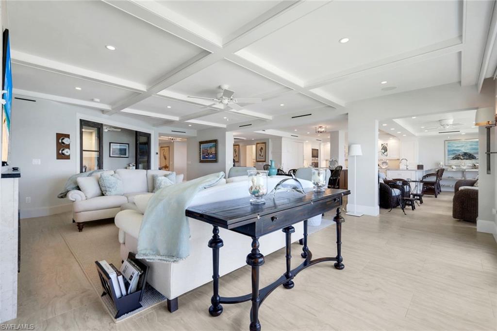 LAURENTIANS - Residential