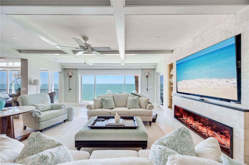 LAURENTIANS - Residential