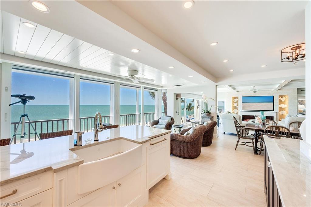 LAURENTIANS - Residential