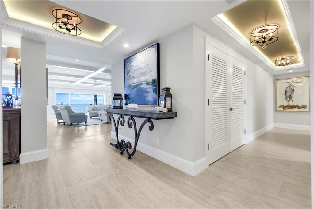 LAURENTIANS - Residential