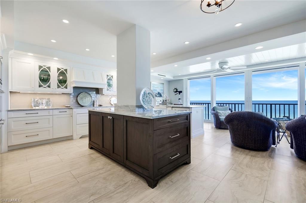 LAURENTIANS - Residential