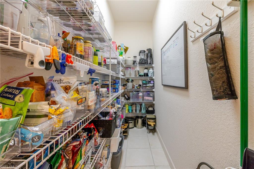 DEL VERA COUNTRY CLUB - Residential