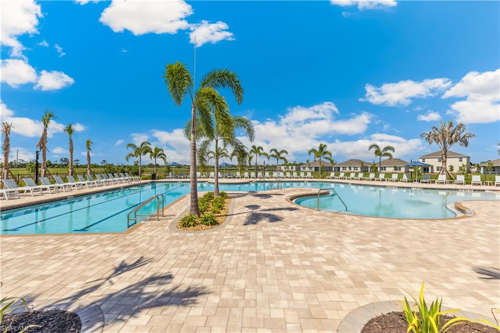 CORAL BAY - Residential