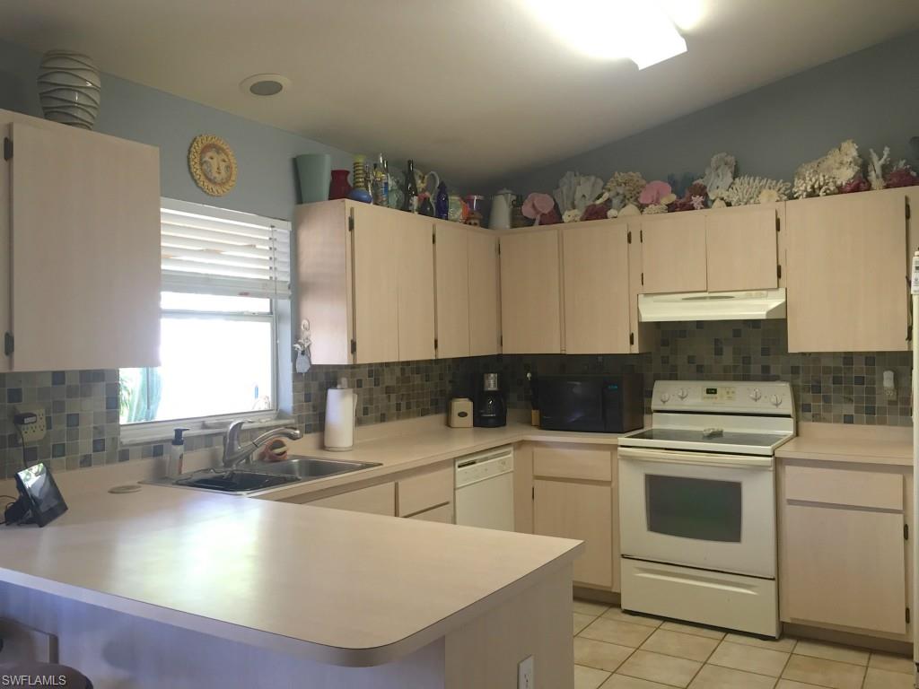 SAN CARLOS PARK - Residential