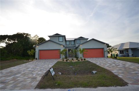 A home in PORT CHARLOTTE