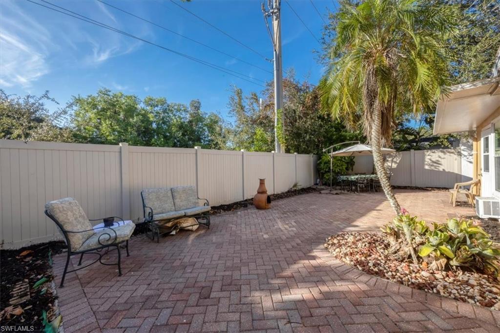 MOON LAKE - Residential