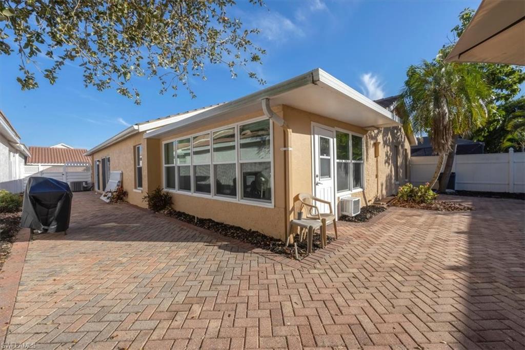 MOON LAKE - Residential