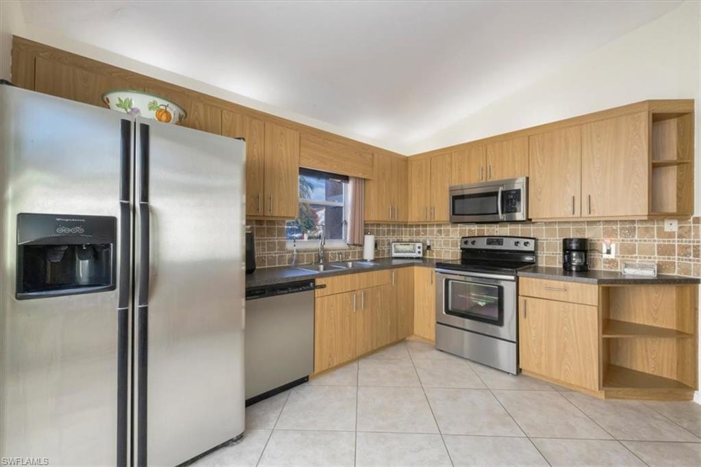 MOON LAKE - Residential