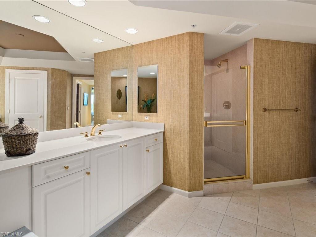 AVERSANA - Residential