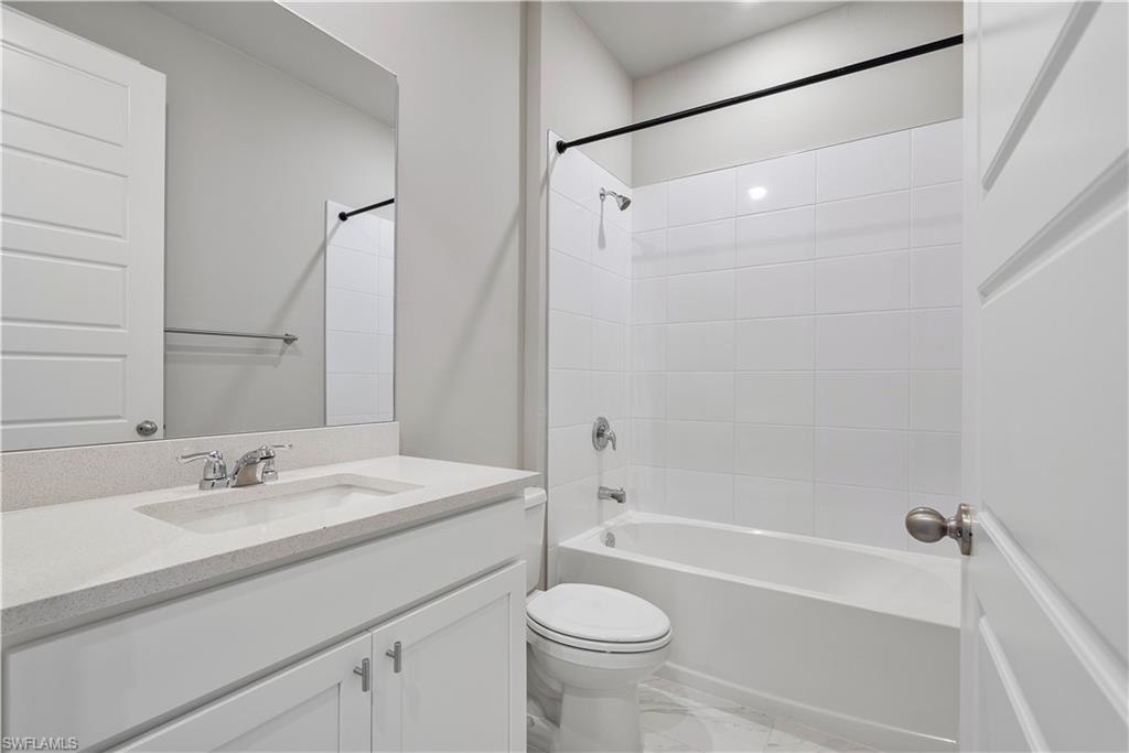 CRESCENT LAKES - Residential Lease