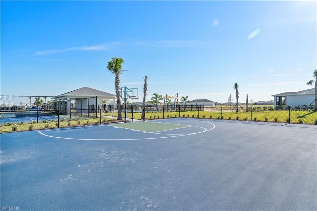 CRESCENT LAKES - Residential Lease