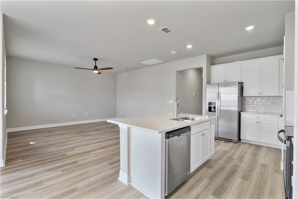 CRESCENT LAKES - Residential Lease