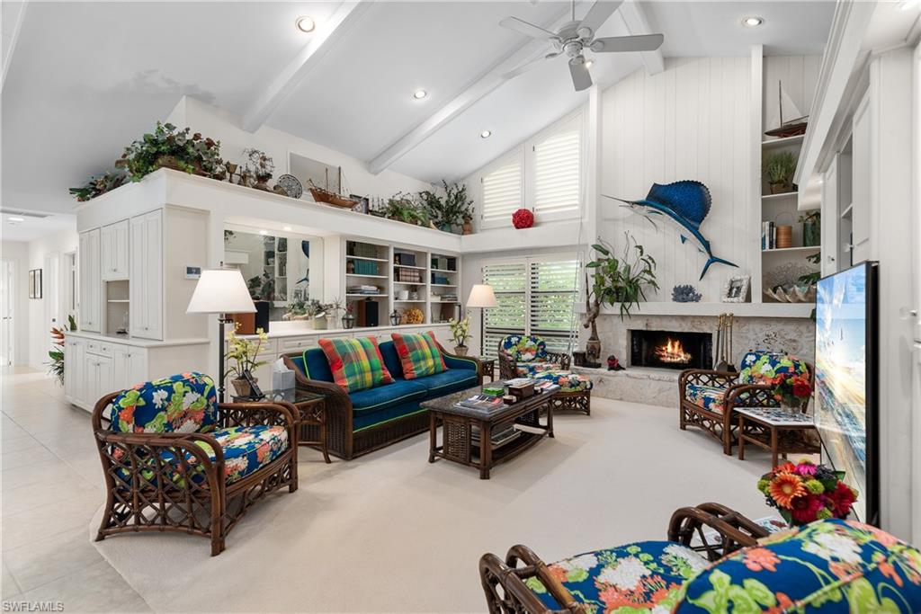 PINECREST AT PELICAN BAY - Residential