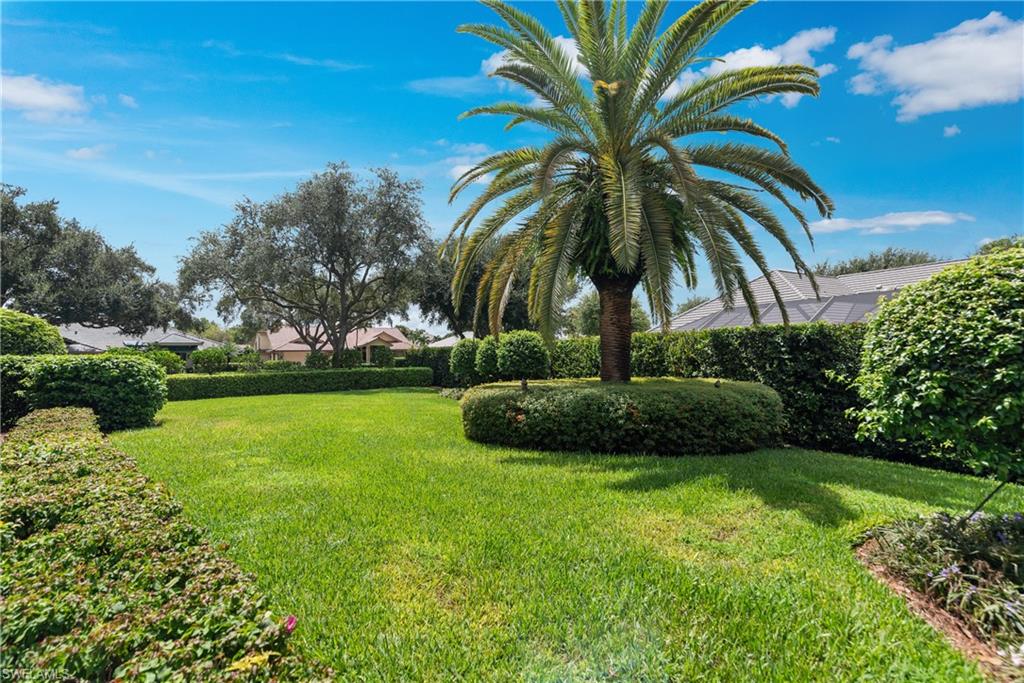 PINECREST AT PELICAN BAY - Residential