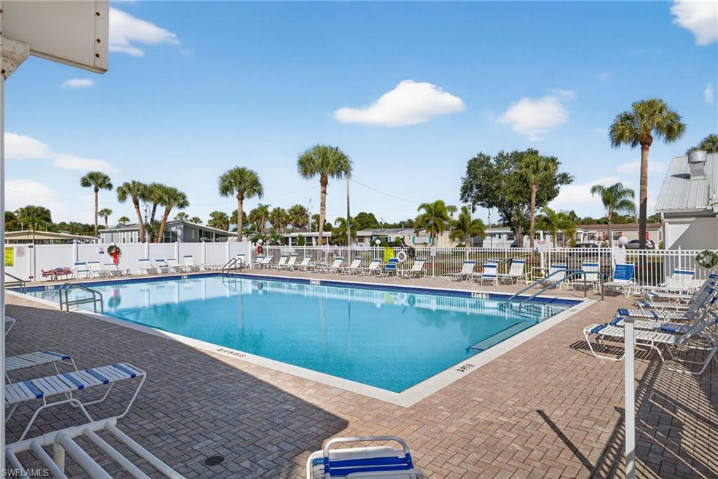 CARRIAGE VILLAGE - Residential