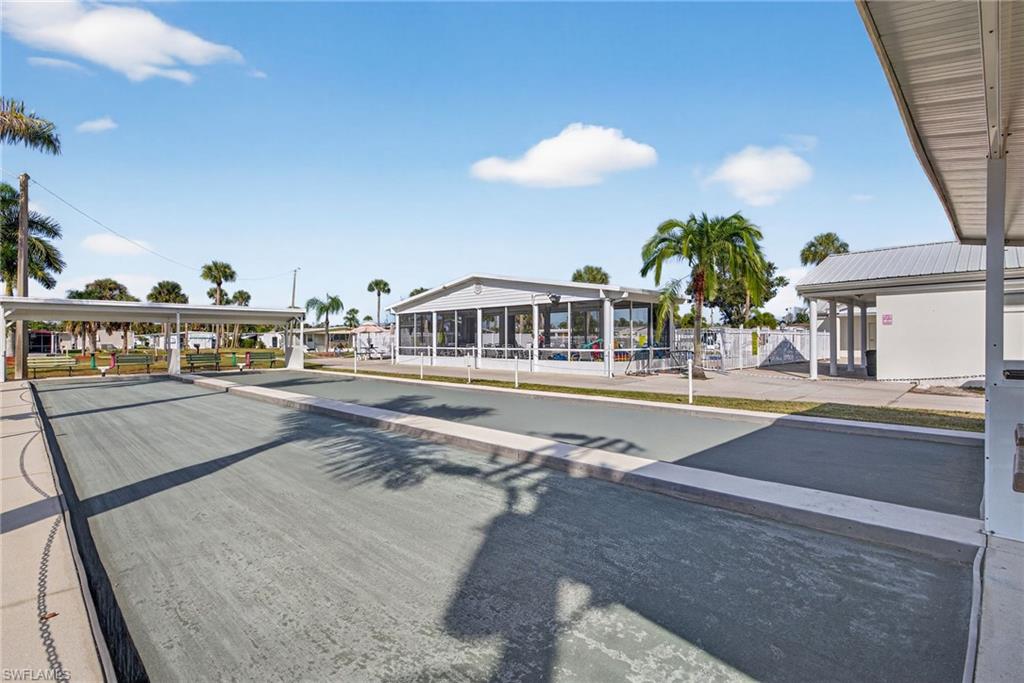 CARRIAGE VILLAGE - Residential