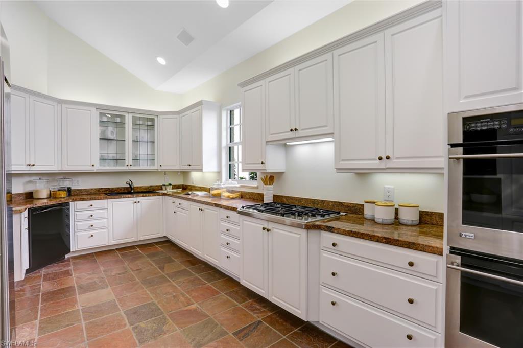 VIZCAYA AT BAY COLONY - Residential