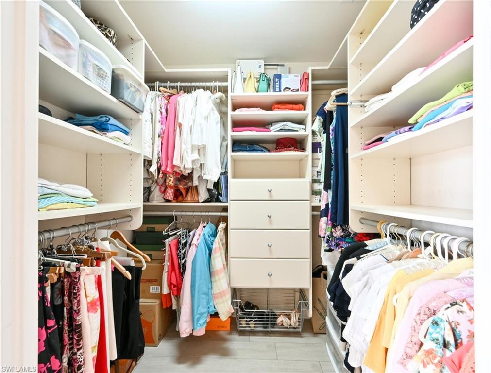 CORAL BAY - Residential