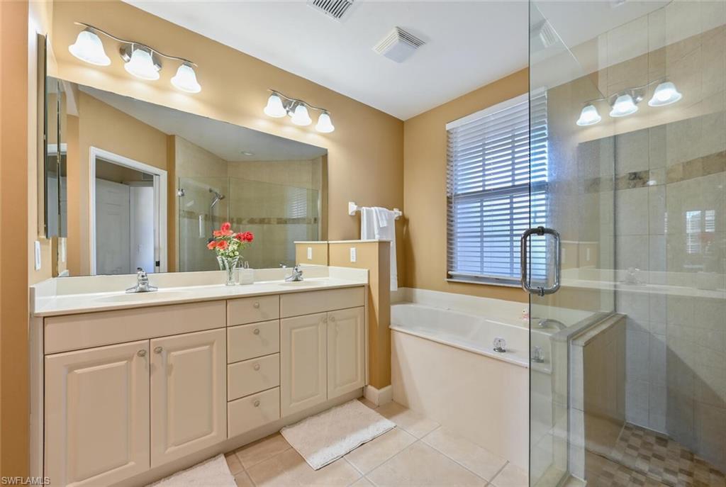 CORAL BAY - Residential