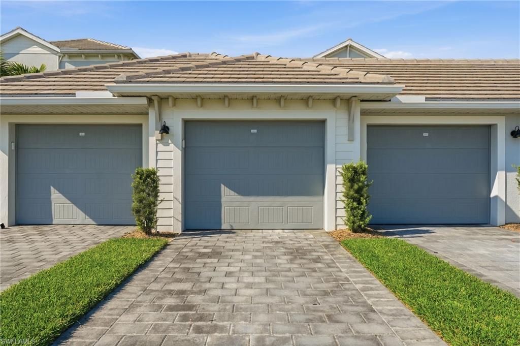 Photo of 5427 Double Eagle CIR #2824, OTHER, FL 34142 (MLS # 226017872)