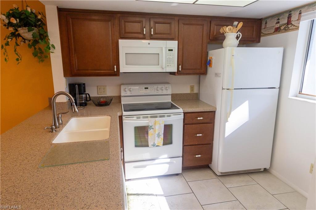 SUMMERLIN VILLAGE CONDO - Residential