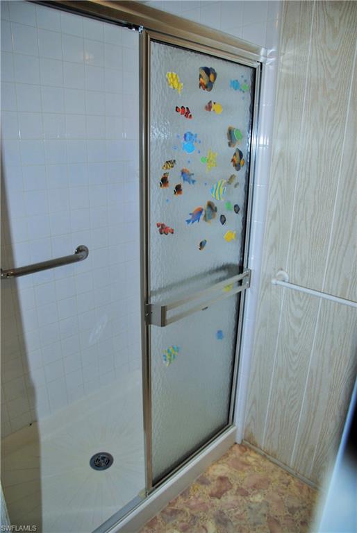 SIX LAKES COUNTRY CLUB - Residential