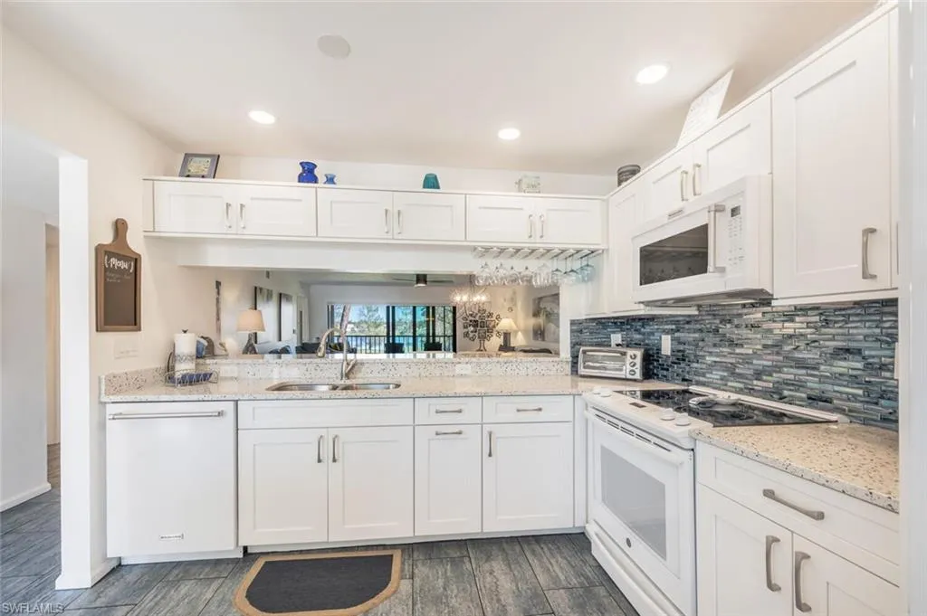 Naples, Florida 34112, United States, 2 Bedrooms Bedrooms, ,2 BathroomsBathrooms,Residential,Active,11860