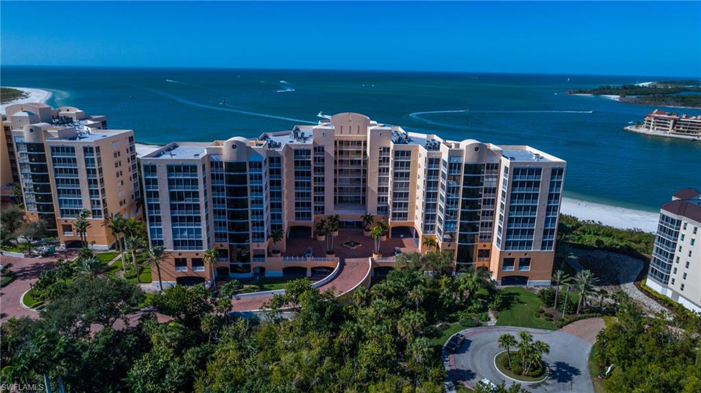 ROYAL MARCO POINT - Residential